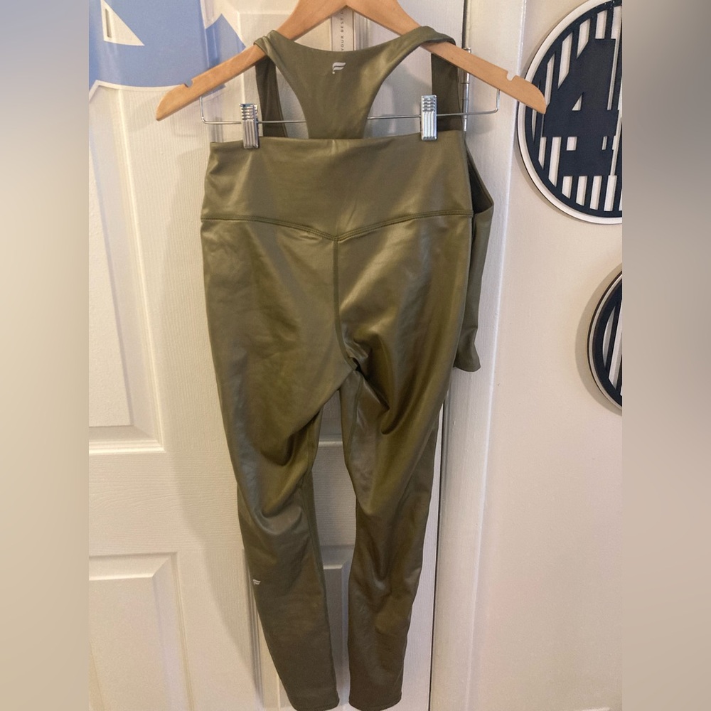 Fabletics Olive Cropped Tank Top with Leggings Set - S - Picture 4 of 5